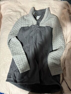 Columbia Gray Quilted Sleeve Fleece Jacket